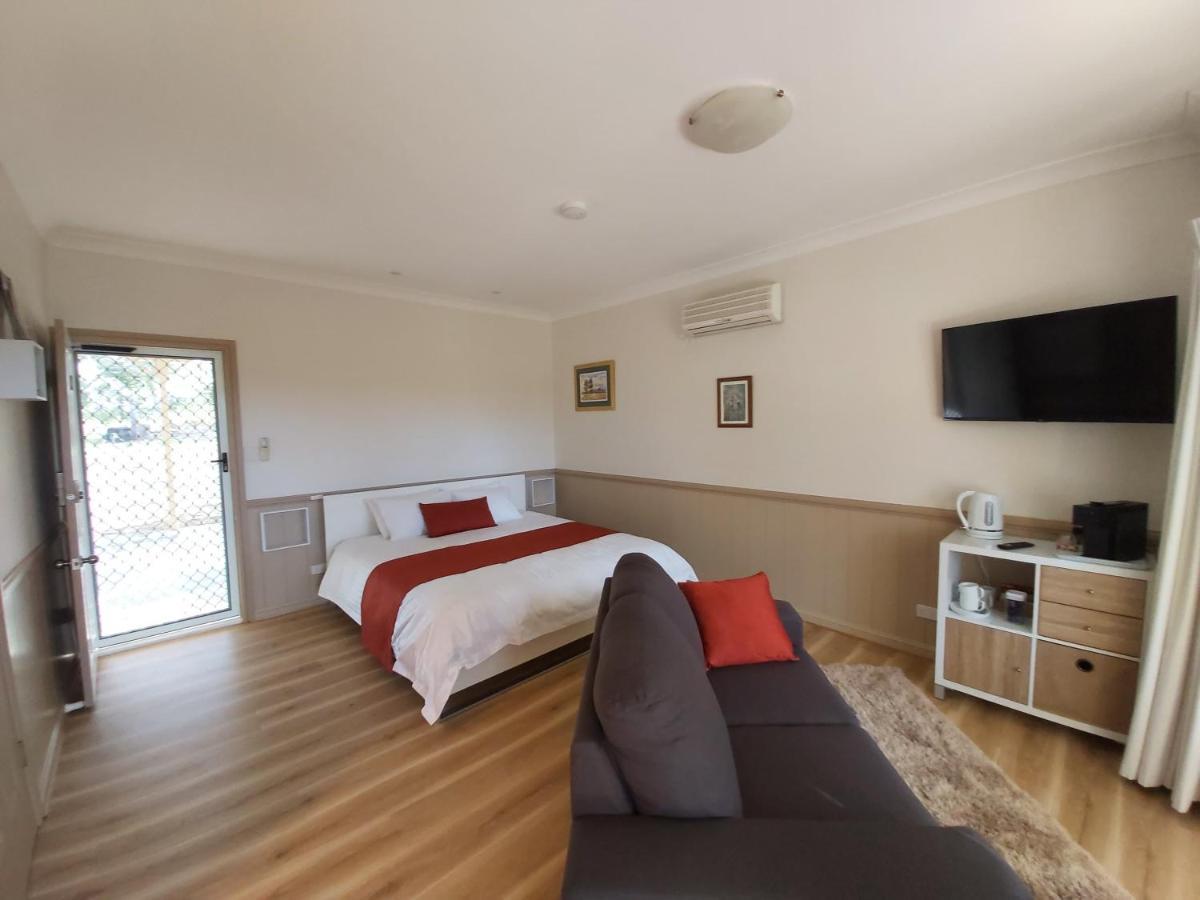 Accommodation Creek Cottages & Sundown View Suites Ballandean Eksteriør billede