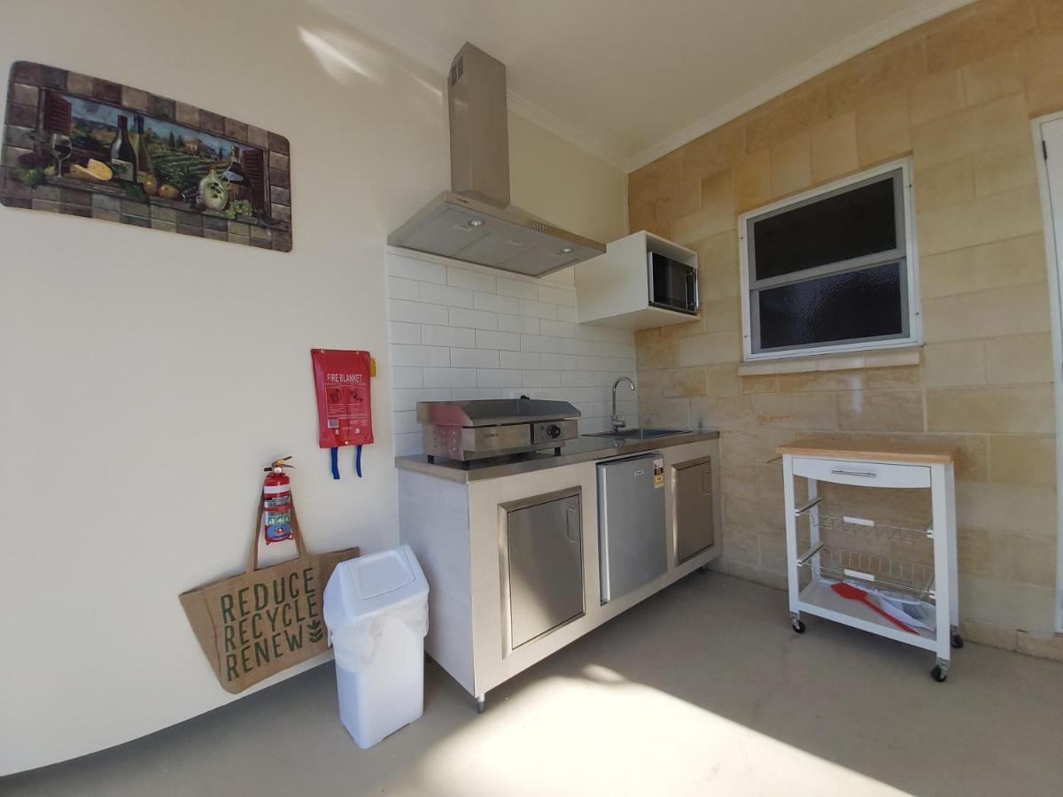 Accommodation Creek Cottages & Sundown View Suites Ballandean Eksteriør billede