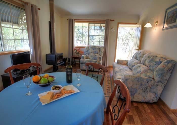 Accommodation Creek Cottages & Sundown View Suites Ballandean Værelse billede