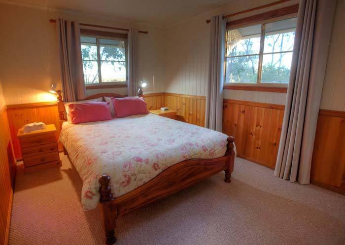 Accommodation Creek Cottages & Sundown View Suites Ballandean Værelse billede